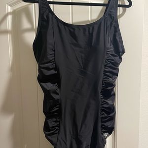Speedo women swimsuit XXL New